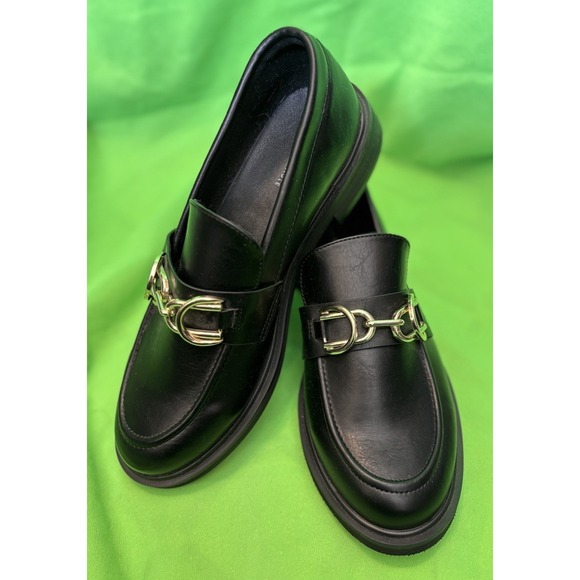 American Eagle Black Loafer Gold Chain Detail Size 9 NWOB Casual - Picture 2 of 8